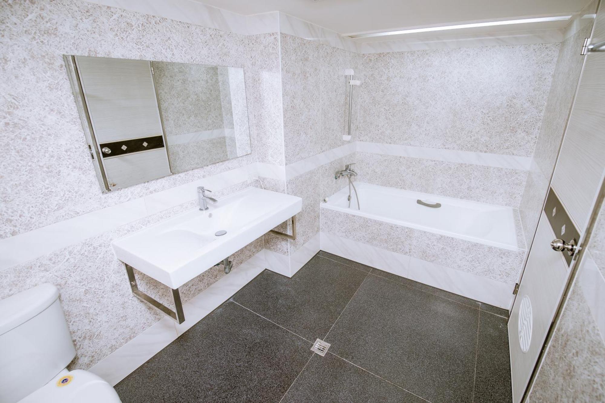 Guide Hotel Taoyuan Fuxing מראה חיצוני תמונה